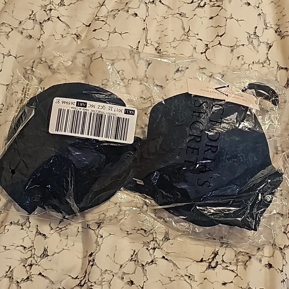 VICTORIA SECRET VERY SEXY ICON DEMI BRA•36C•DEEPEST GREEN